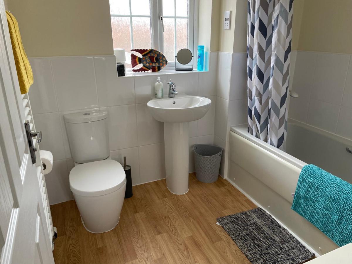 Stunning Large Detached Gloucester, 4 Beds, 3 Bedroom, 2 Bathroom Property, Nr Chelt, The Docks And Quays Sleeps 6 Экстерьер фото