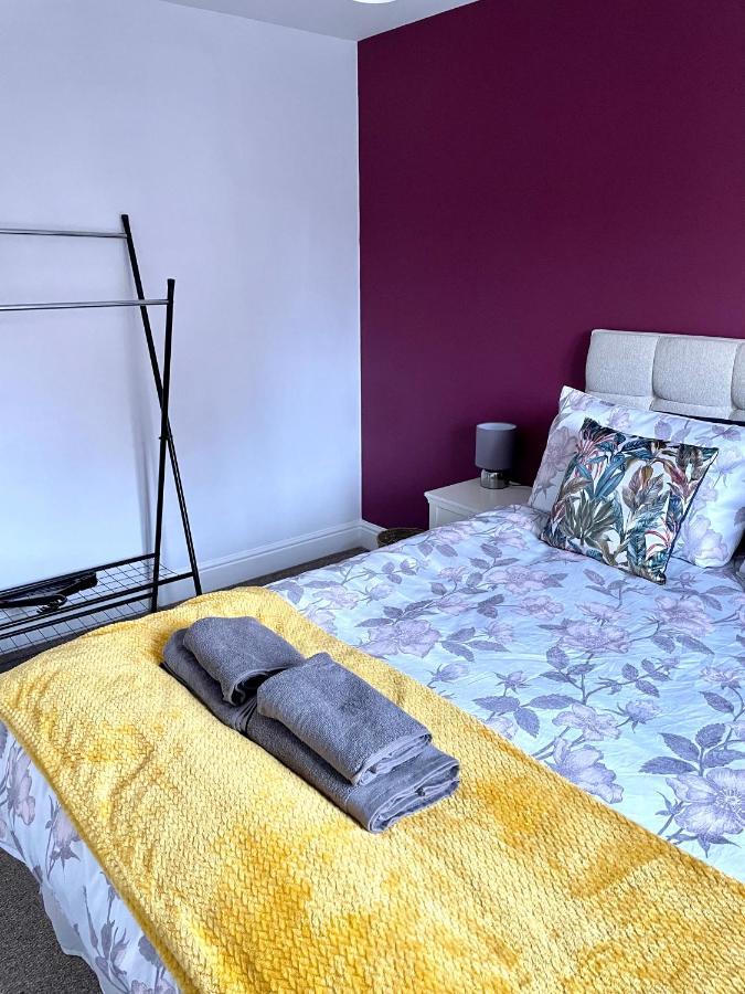 Stunning Large Detached Gloucester, 4 Beds, 3 Bedroom, 2 Bathroom Property, Nr Chelt, The Docks And Quays Sleeps 6 Экстерьер фото
