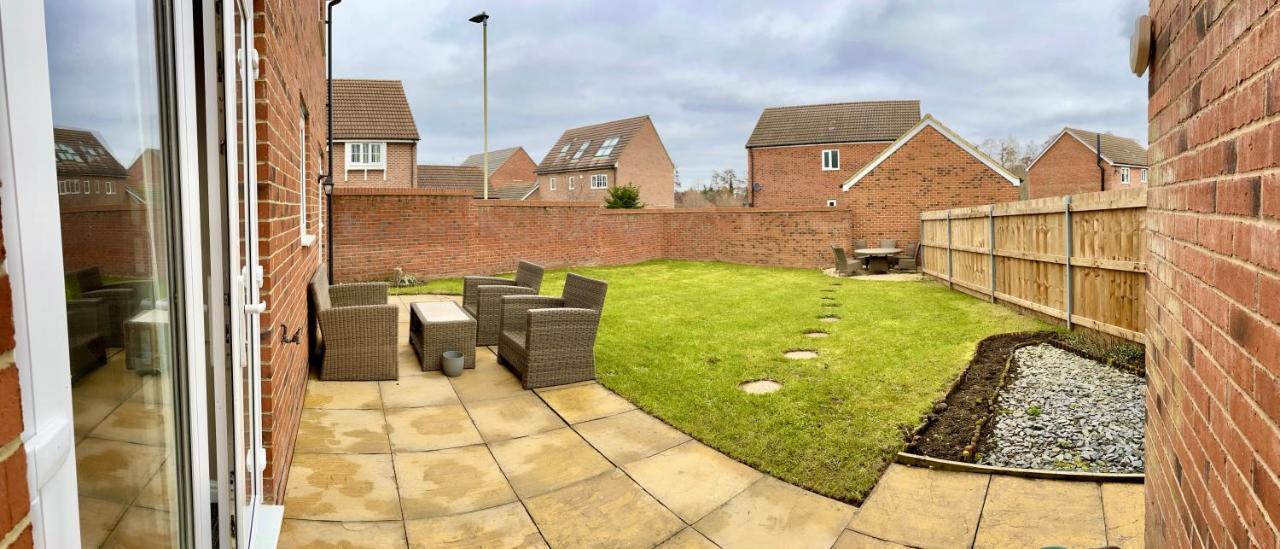 Stunning Large Detached Gloucester, 4 Beds, 3 Bedroom, 2 Bathroom Property, Nr Chelt, The Docks And Quays Sleeps 6 Экстерьер фото