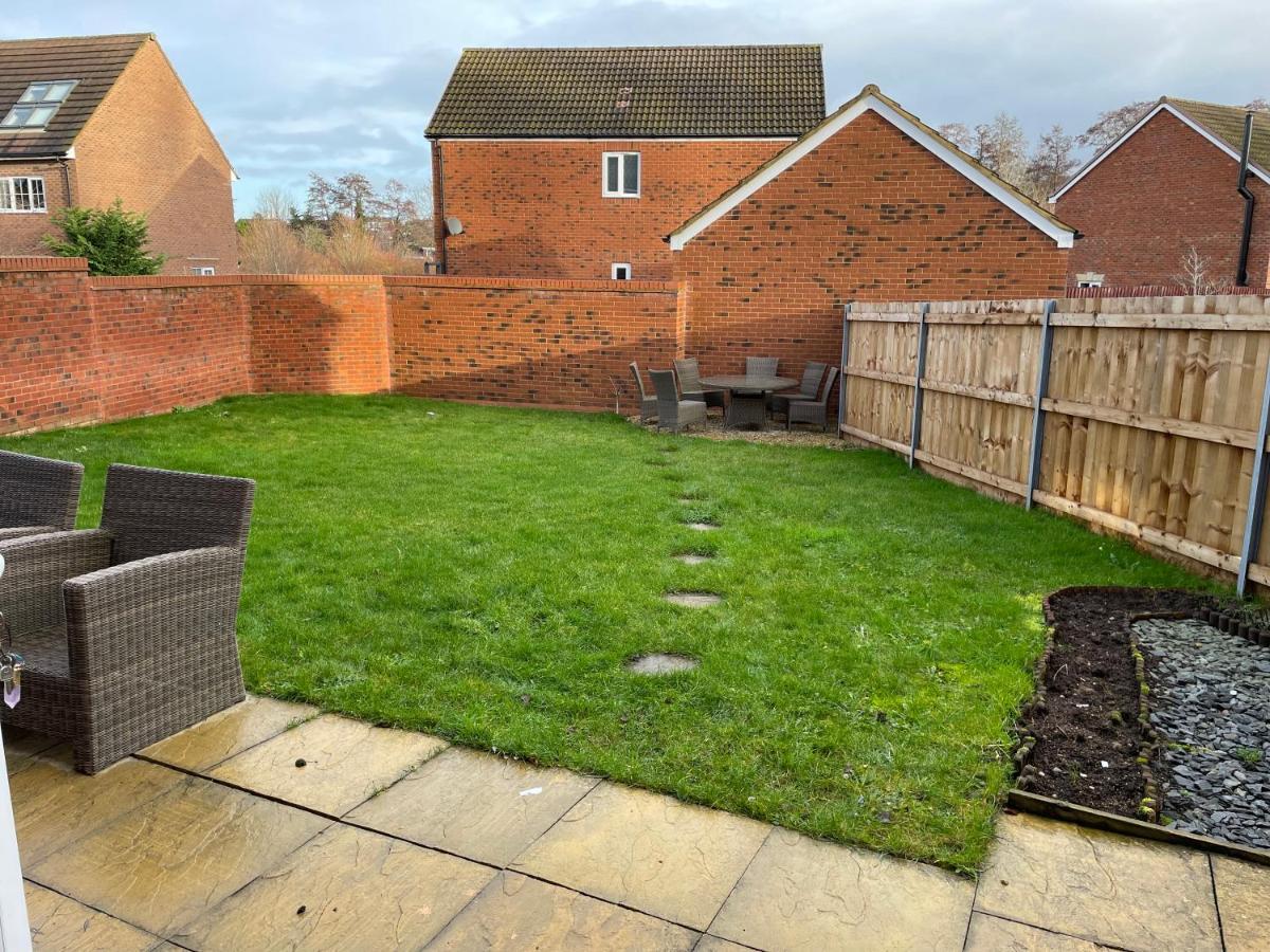 Stunning Large Detached Gloucester, 4 Beds, 3 Bedroom, 2 Bathroom Property, Nr Chelt, The Docks And Quays Sleeps 6 Экстерьер фото