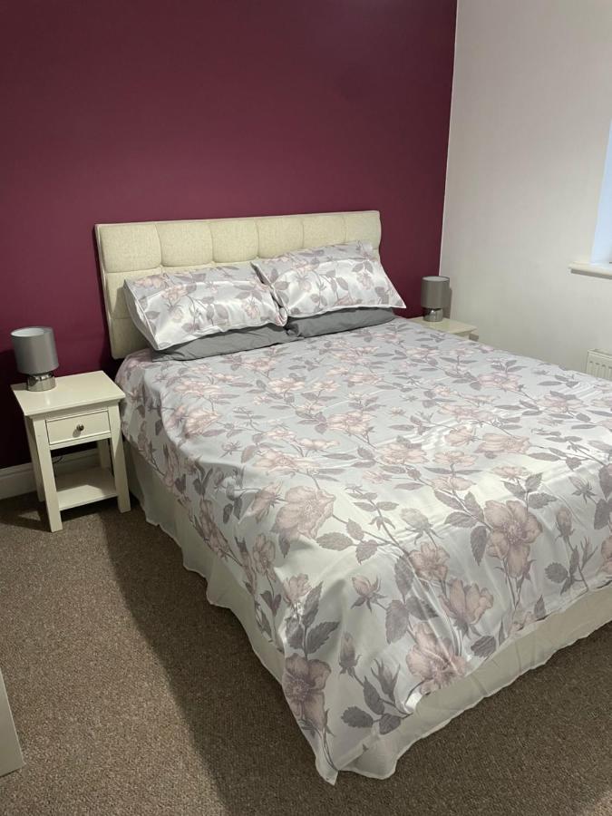 Stunning Large Detached Gloucester, 4 Beds, 3 Bedroom, 2 Bathroom Property, Nr Chelt, The Docks And Quays Sleeps 6 Экстерьер фото
